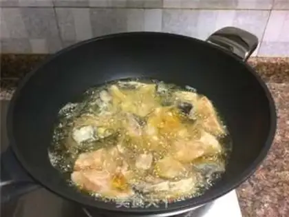 Make Pyramids dry fish step 4