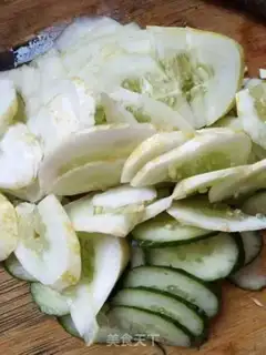 Make They used to fire cucumbers step 0