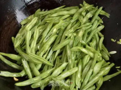 Make Five bouquets of bean horns step 5