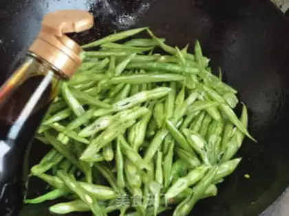 Make Five bouquets of bean horns step 6