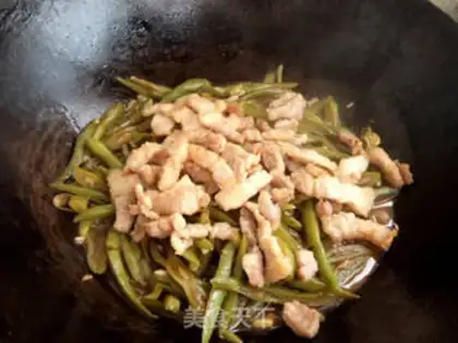 Make Five bouquets of bean horns step 7