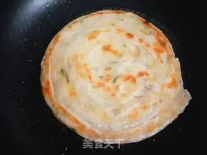 Make Hands on the pie rolls and onions step 1