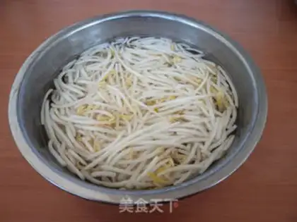 Make Bean sprouts and Dutch beans step 2