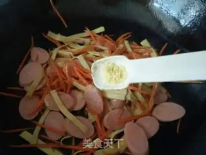 Make A thousand radish ham sausages step 12