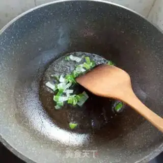Make Tomato quick egg soup step 5