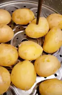 Make Spicy little potatoes step 2