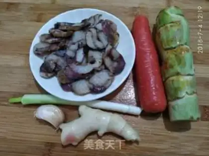 Make Carrot-cracker sausage step 0