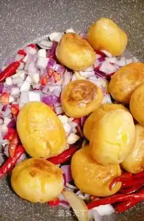 Make Gold and milk moon cakes step 0