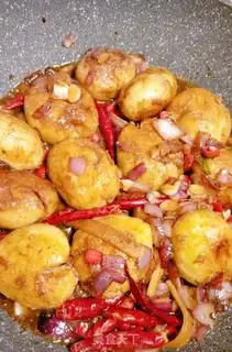Make Spicy little potatoes step 9