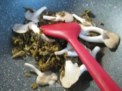 Make Soo-jeong-goo-poo-poo step 1