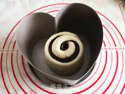 Make Two-bread hearts step 6