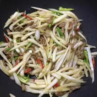 Make The cabbage is fried meat step 9