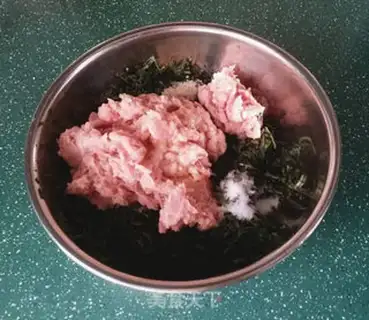 Make Maramite pork pumpkin dumplings step 6