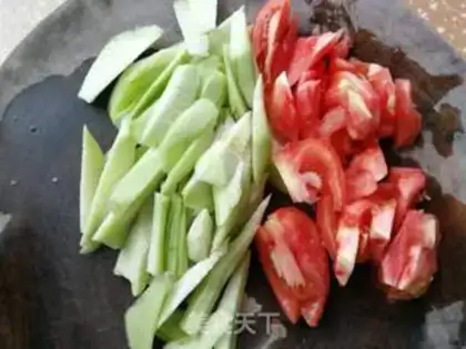Make Tomato melon noodles step 0