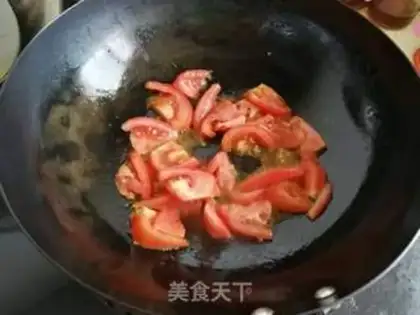 Make Tomato melon noodles step 1