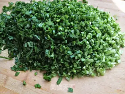 Make An egg box of celery step 1