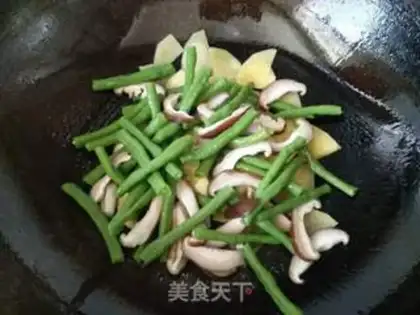 Make Bean-fruit fried potato chips step 7