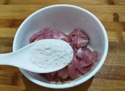 Make Tomato cucumber pork soup step 6