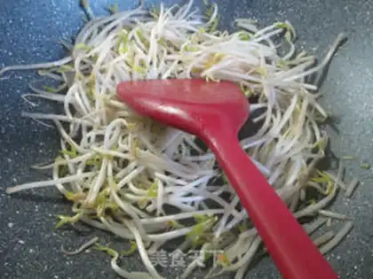Make Green bean sprouts step 3