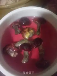 Make Red mushroom ribs soup step 0