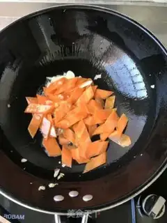 Make Carrot, wood, eggs step 4