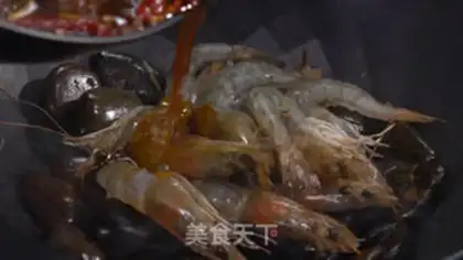 Make Net red boiled shrimp step 4
