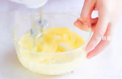 Make Little buns step 2