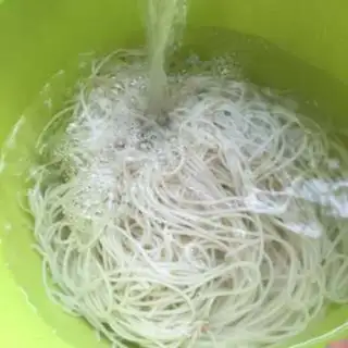 Make Mushroom meat noodles step 2