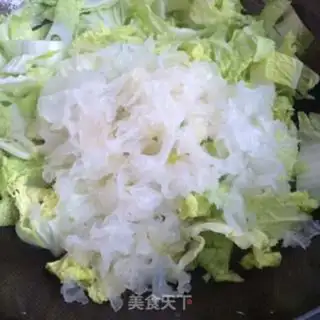 Make The cabbage and silver ears step 4