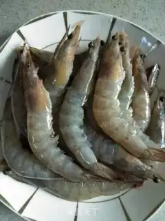 Make Homemade shrimp step 1
