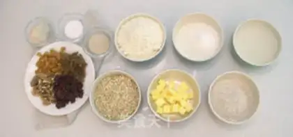 Make Oatmeal walnut soft omelet step 0