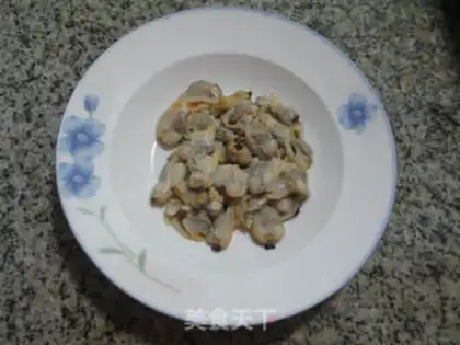 Make Flower clams and broccoli step 1