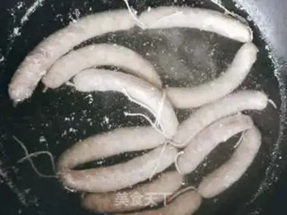 Make Taiwan-style sausage step 4