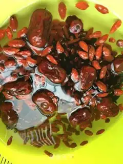 Make Four red, black rice soup step 1