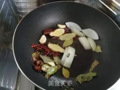 Make Red beef noodles step 3