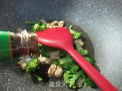 Make Flower clams and broccoli step 5