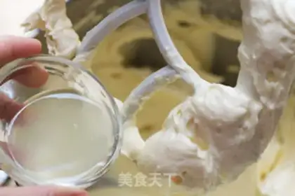 Make Marble doughnuts step 5