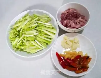 Make Pyramid yellow meat step 1