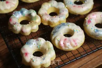 Make Marble doughnuts step 12