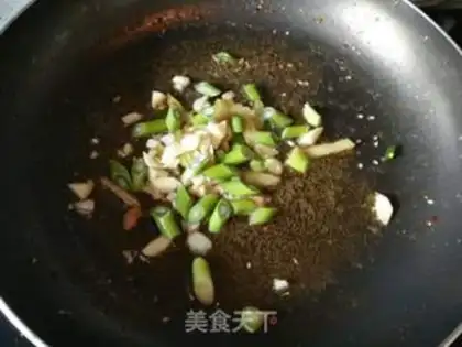 Make Tomato oil and shrimp step 5