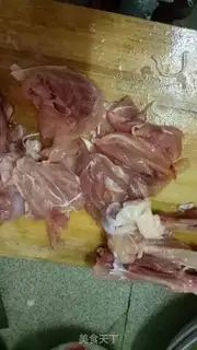 Make Potatoes, chicken legs step 1