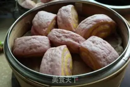 Make Double-coloured rolls step 11