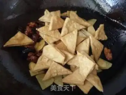 Make Tofu-dry, black-mole potatoes step 13