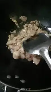 Make Potatoes, chicken legs step 7