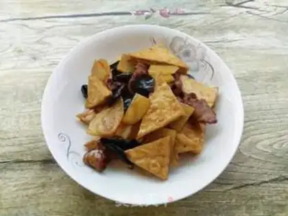 Make Tofu-dry, black-mole potatoes step 17