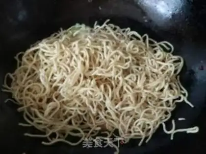 Make Plum mushrooms. Hot dry noodles step 9