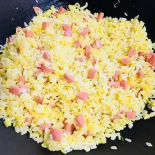 Make Ham and egg fried rice step 4