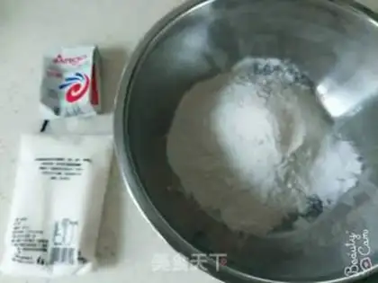 Make Milk embroidery step 0