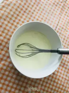 Make Yogurt cake step 4