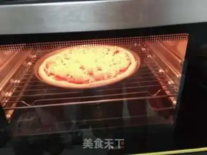 Make Hawaiian pizza step 11